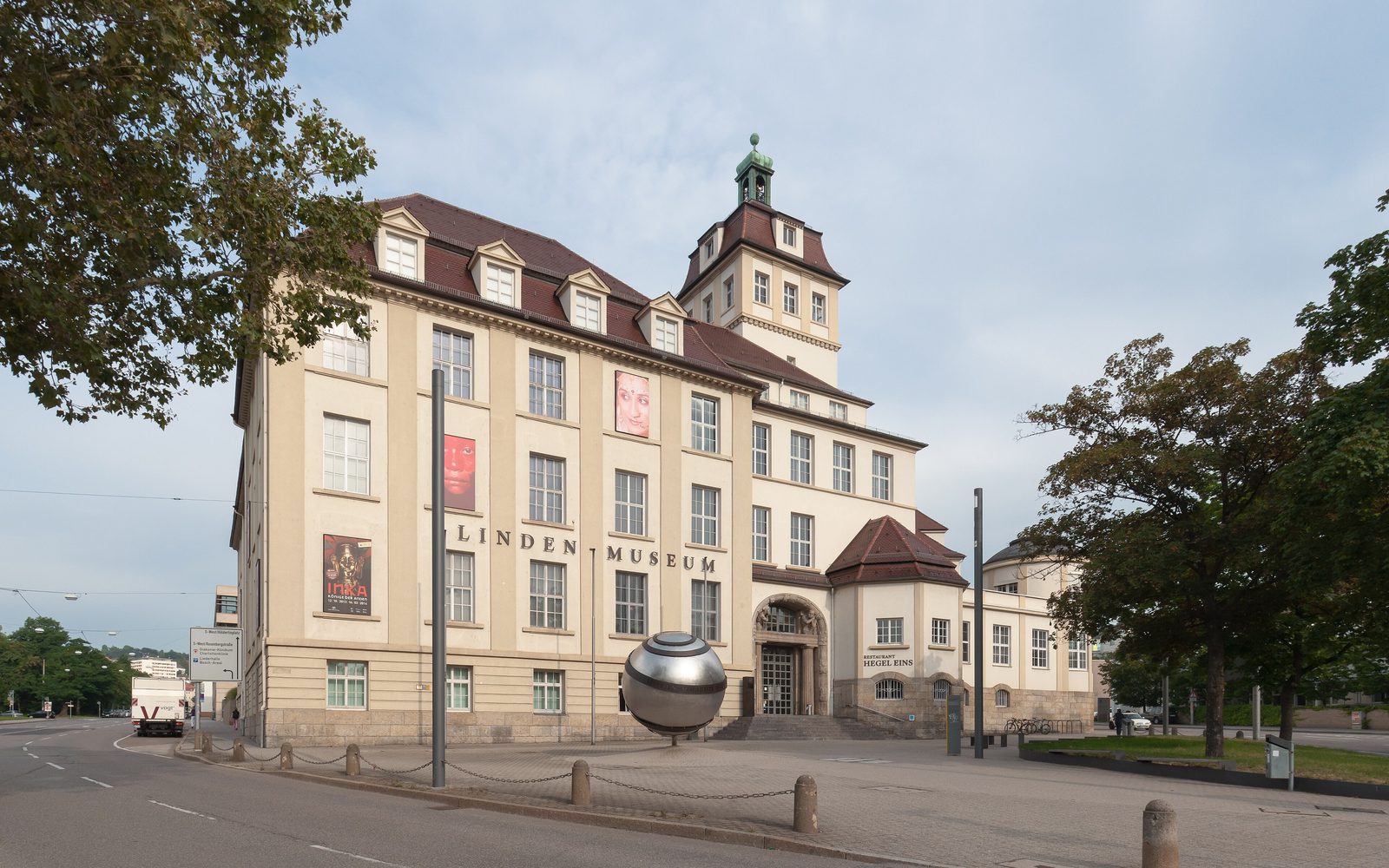 Linden-Museum Stuttgart - Völkerkundemuseum am Hegelplatz
